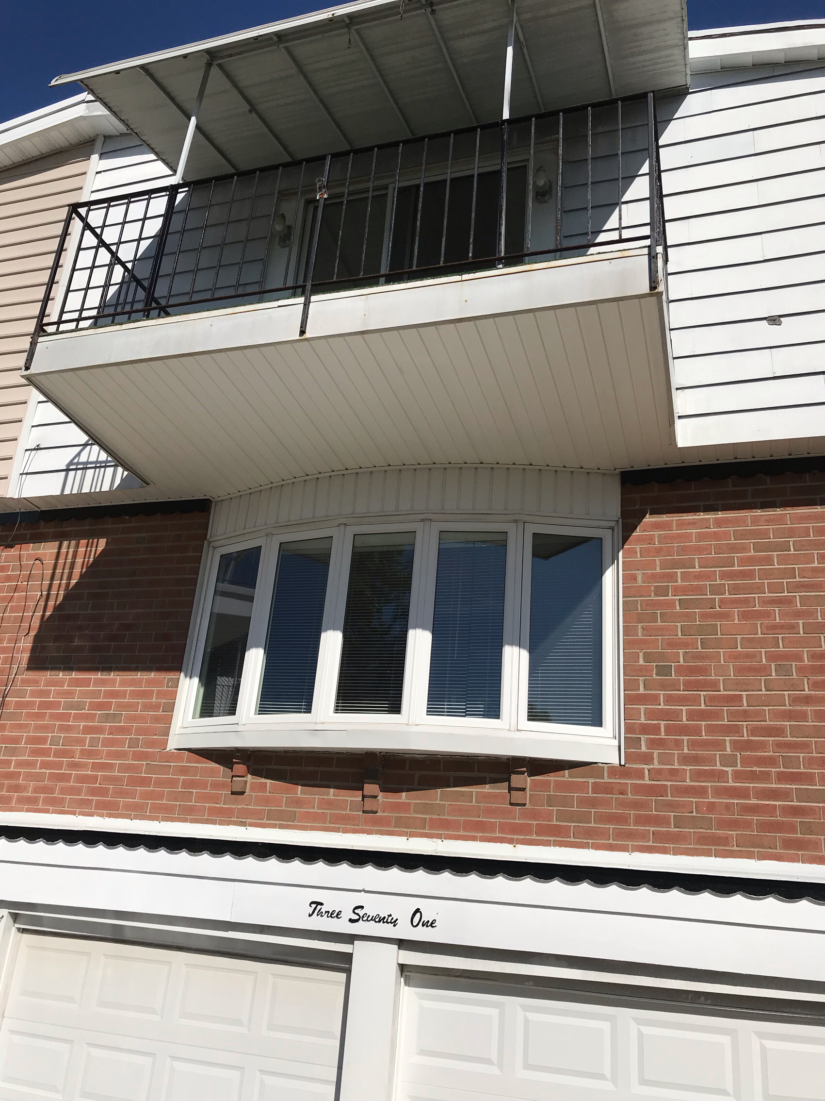 371 Avon St - FL1