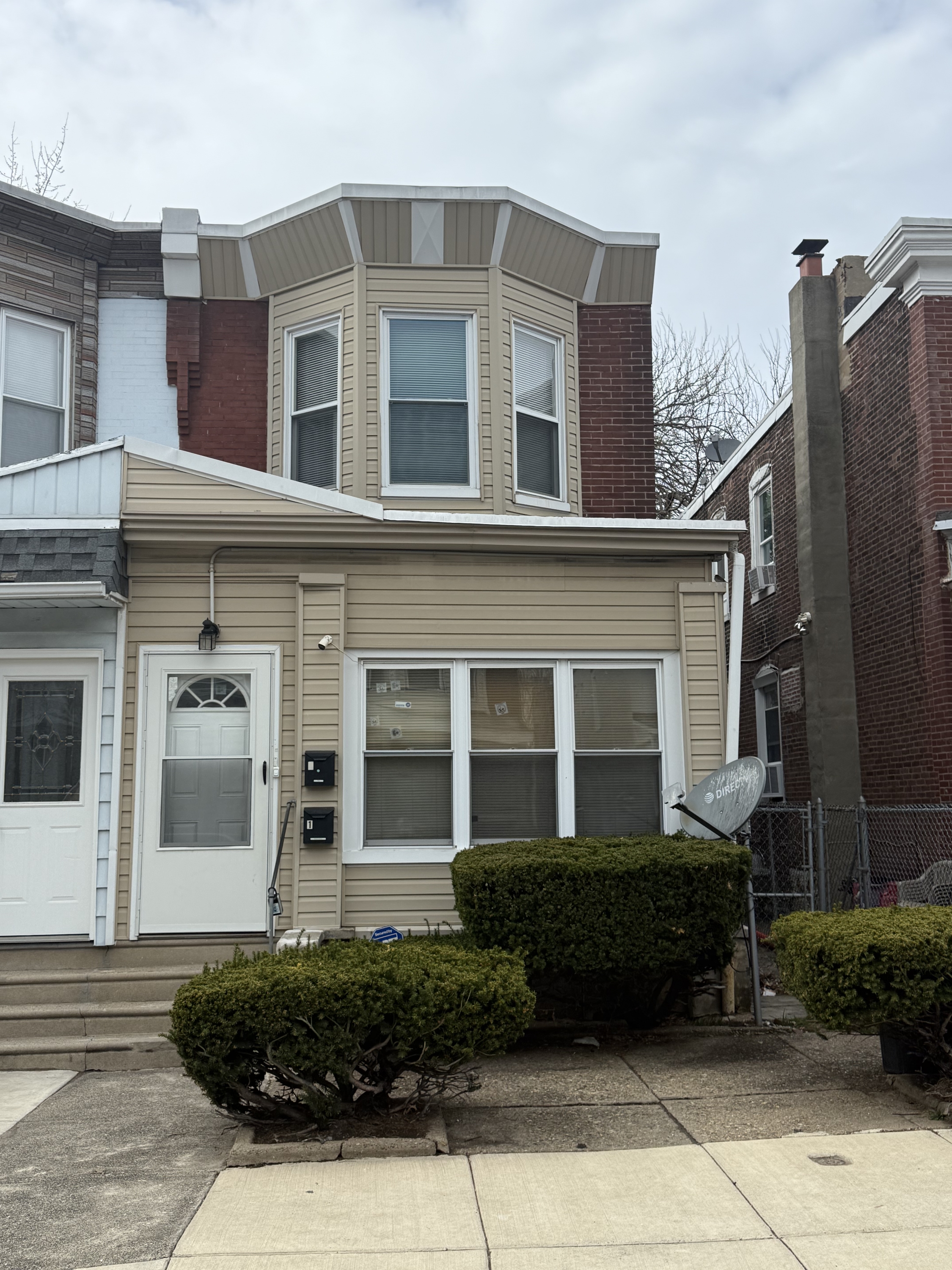 5734 Vandike St - 2ND FL